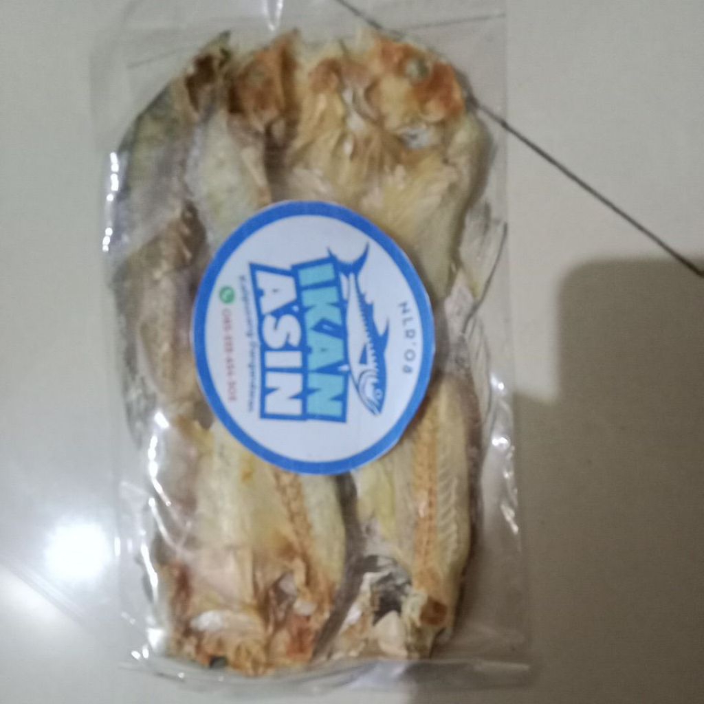 

Ikan asin Gulana murah Rp. 3000/bungkus/70gram