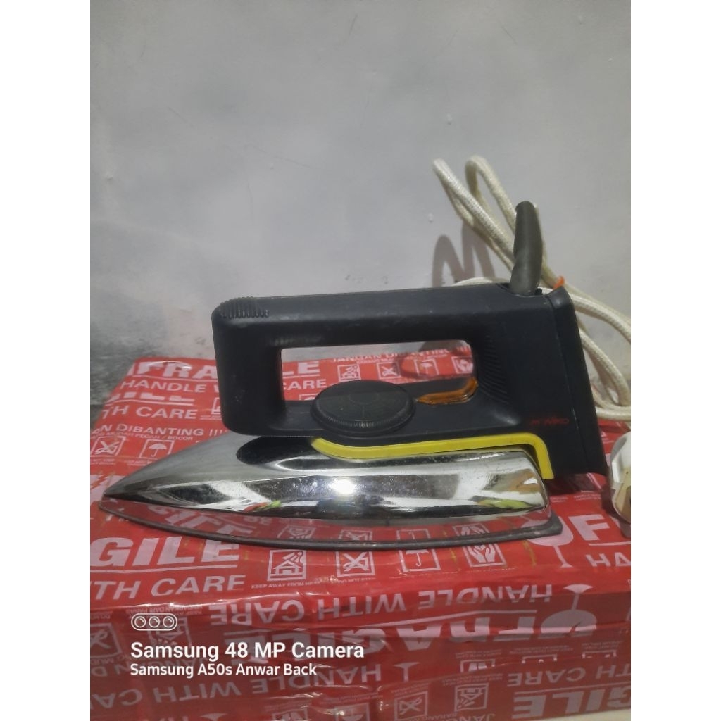 Setrika Nikoi Second/Bekas