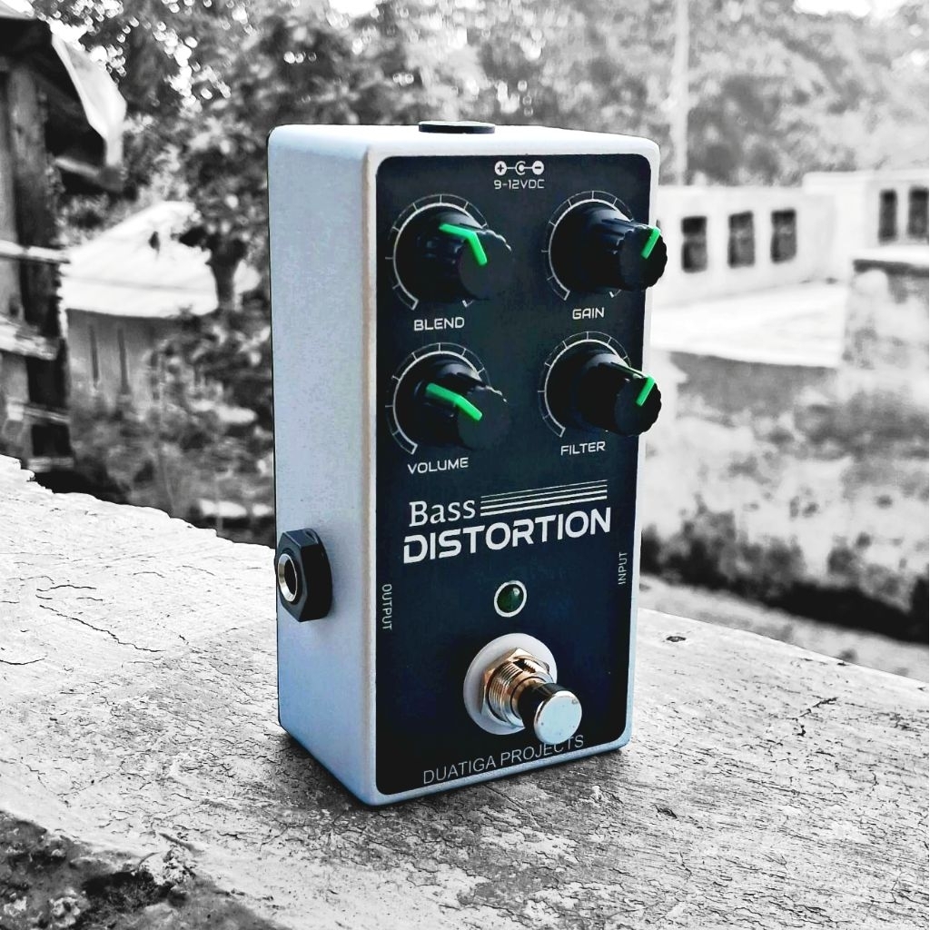 Efek Bass Distortion Fuzz ~ Duatiga Bass Distortion Fuzz