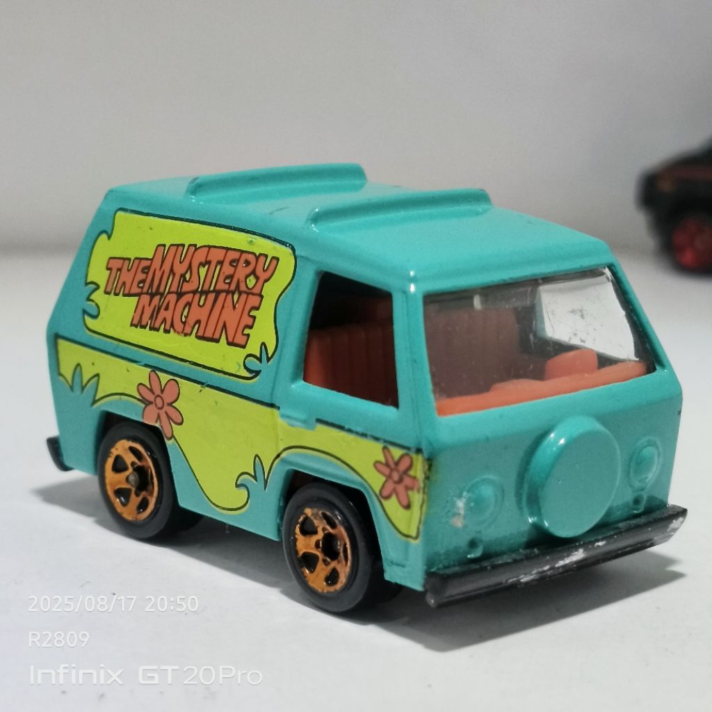 Hot Wheels THE MYSTERY MACHINE Scooby-Doo