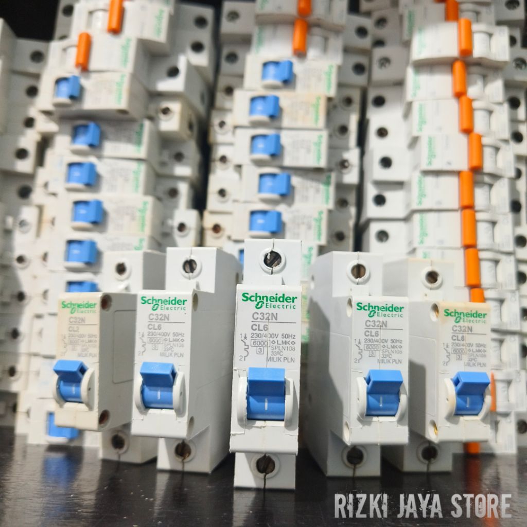 Mcb Schneider C32N CL6 1 P 6A Kepala biru MILIK PLN Original Barang Second/Bekas Copotan Panel