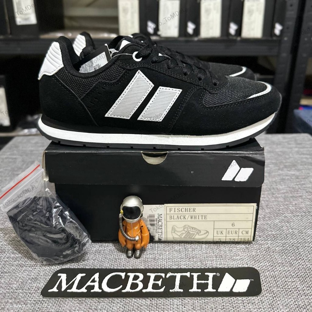 Macbeth FISCHER Black White Size 38