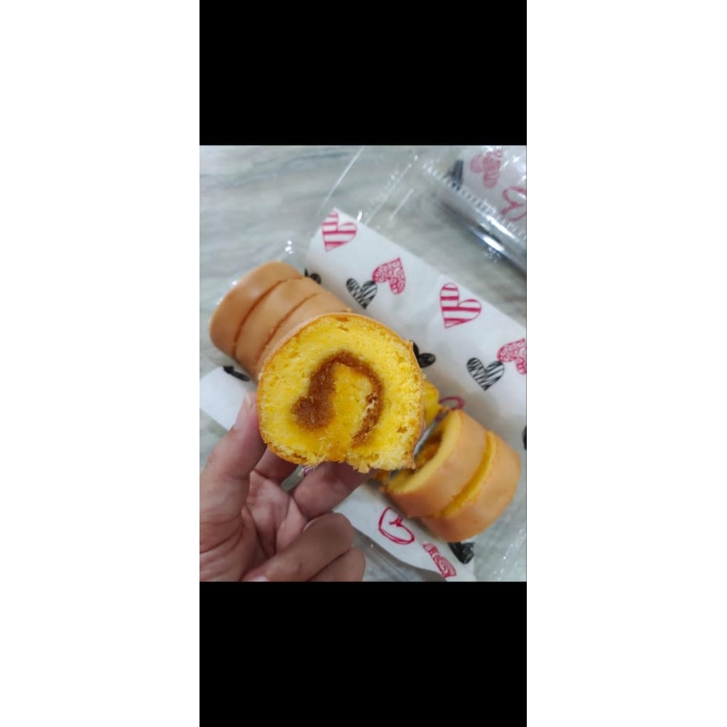 

Premium roll cake nanas