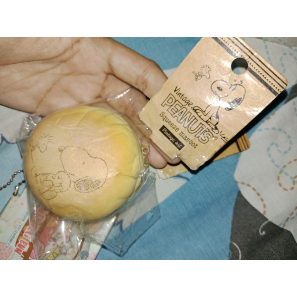 SQUISHY SNOOPY BUN PEANUTS