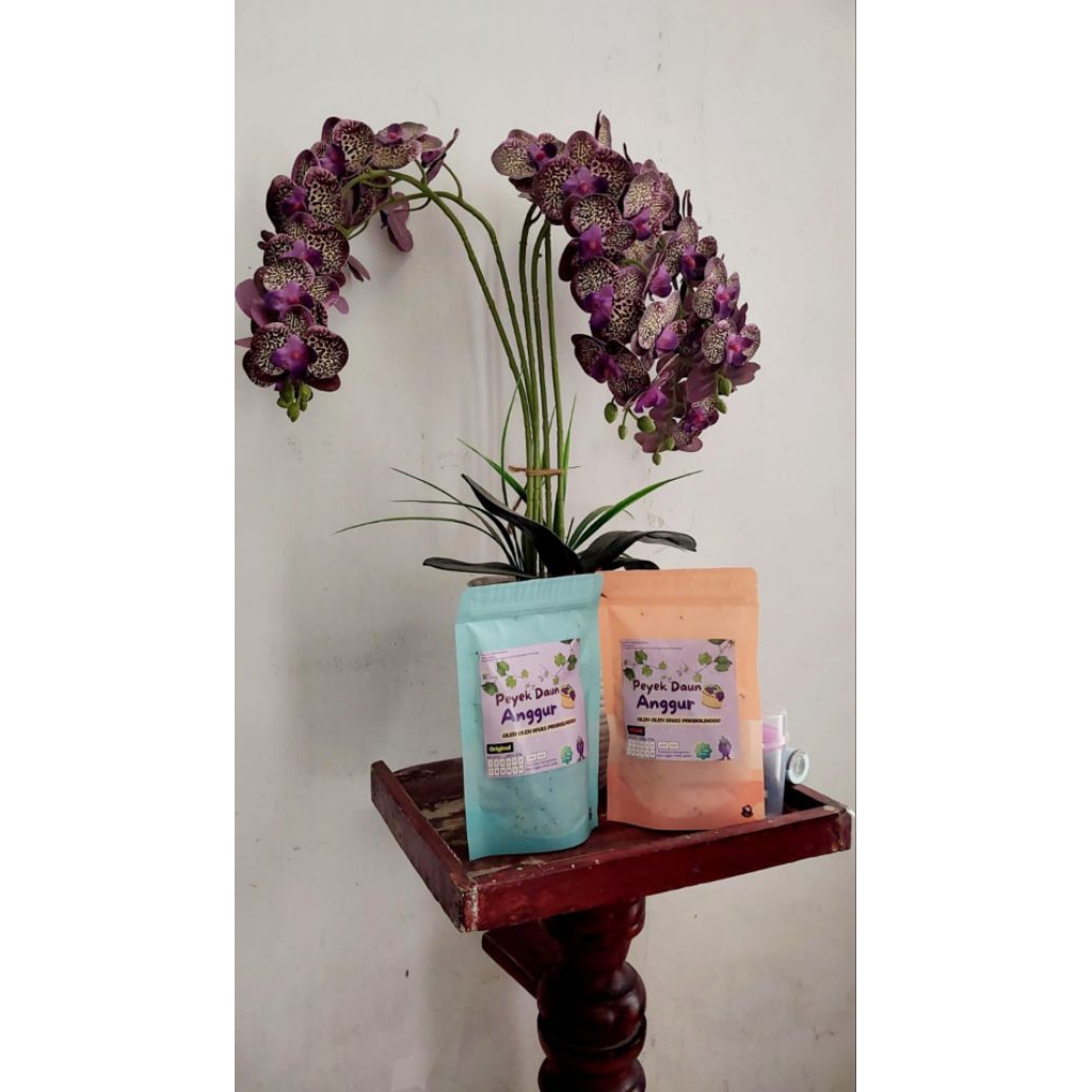 

Peyek Daun Anggur Renyah Enak ISTIMEWAH khas Probolinggo