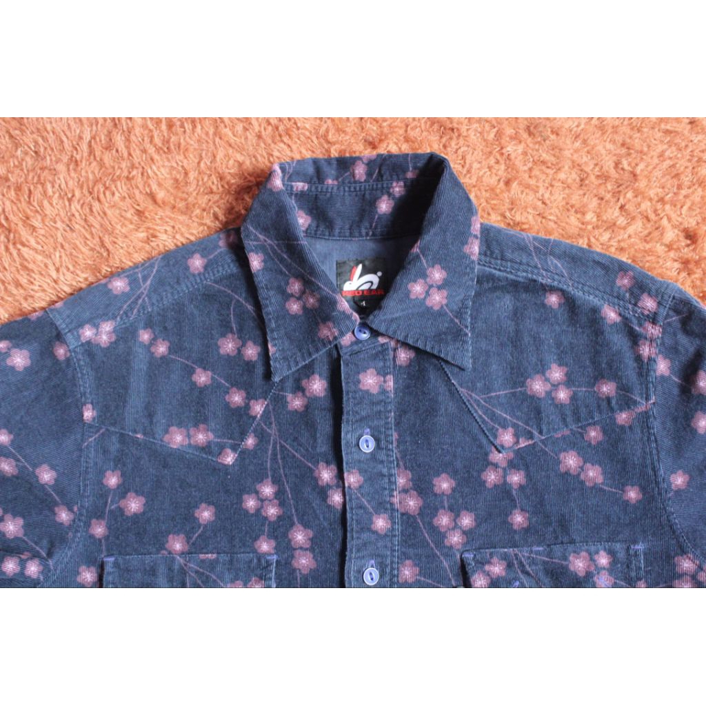 Baju lengan panjang corduroy  keren tebal  gagah warna jreng  brand mewah "Paul Smith"  size on tag 