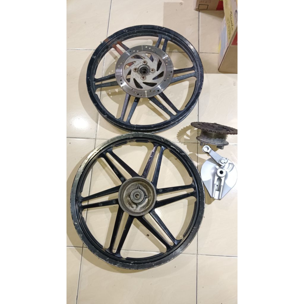 Velg depan belakang lengkap kawasaki Zx 130 Zx130 original