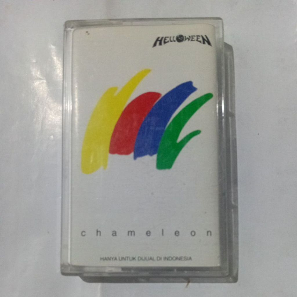 kaset pita Helloween album Chameleon. genre rock