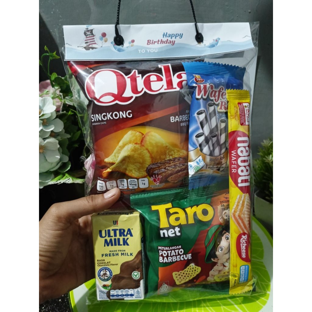 

Snack ultah anak harga 1paket/10 kantong