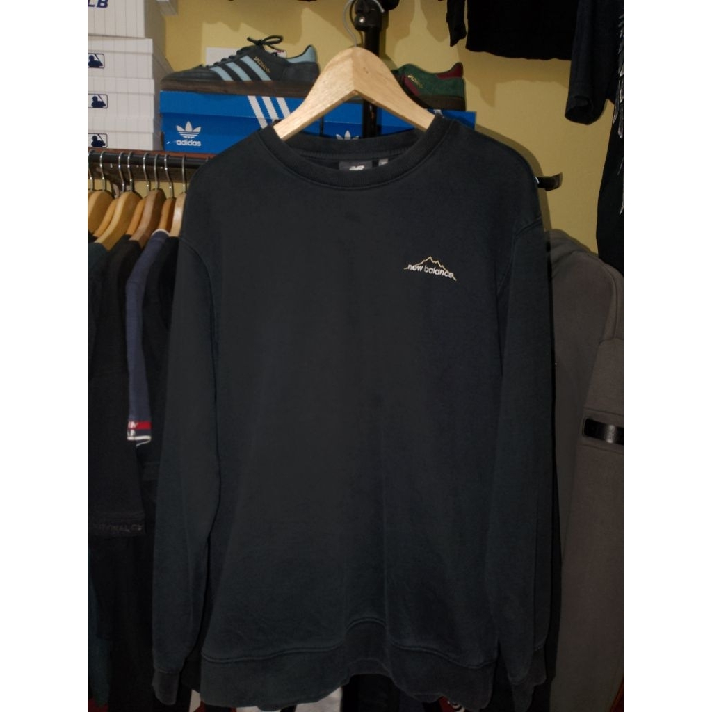 CN Crewneck NB big logo bordir