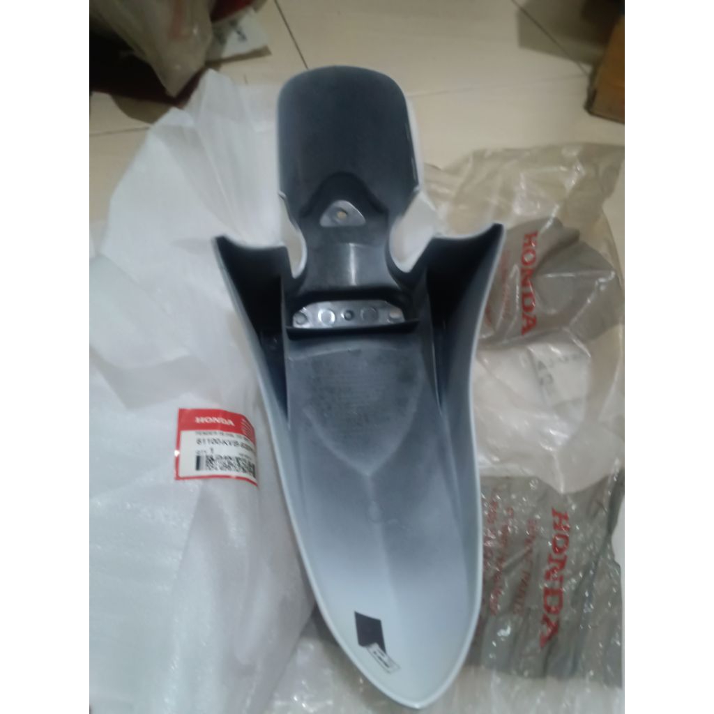 SLEBOR Depan honda vario lama CW original ahm kode part 61100KVB-930PFW