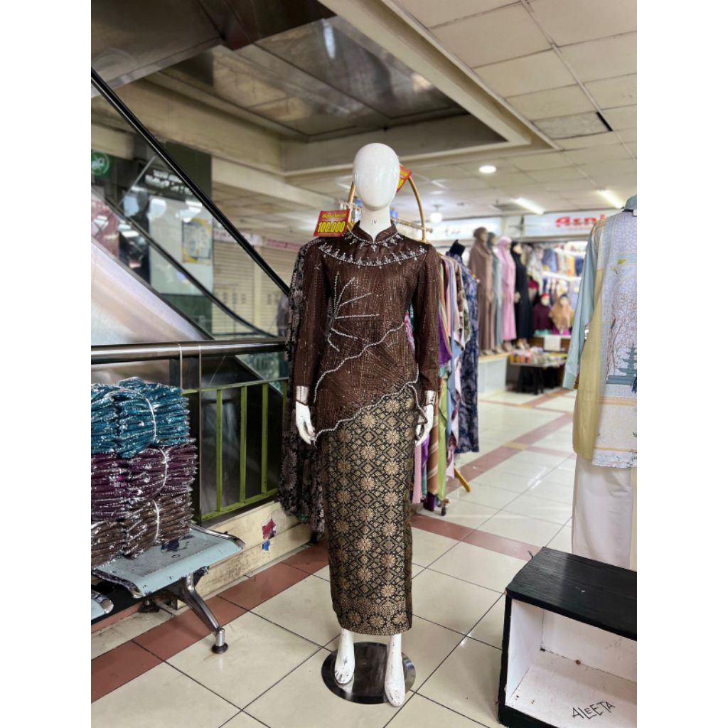 BLOUSE BRUKAT TILE PAYET CAKAR