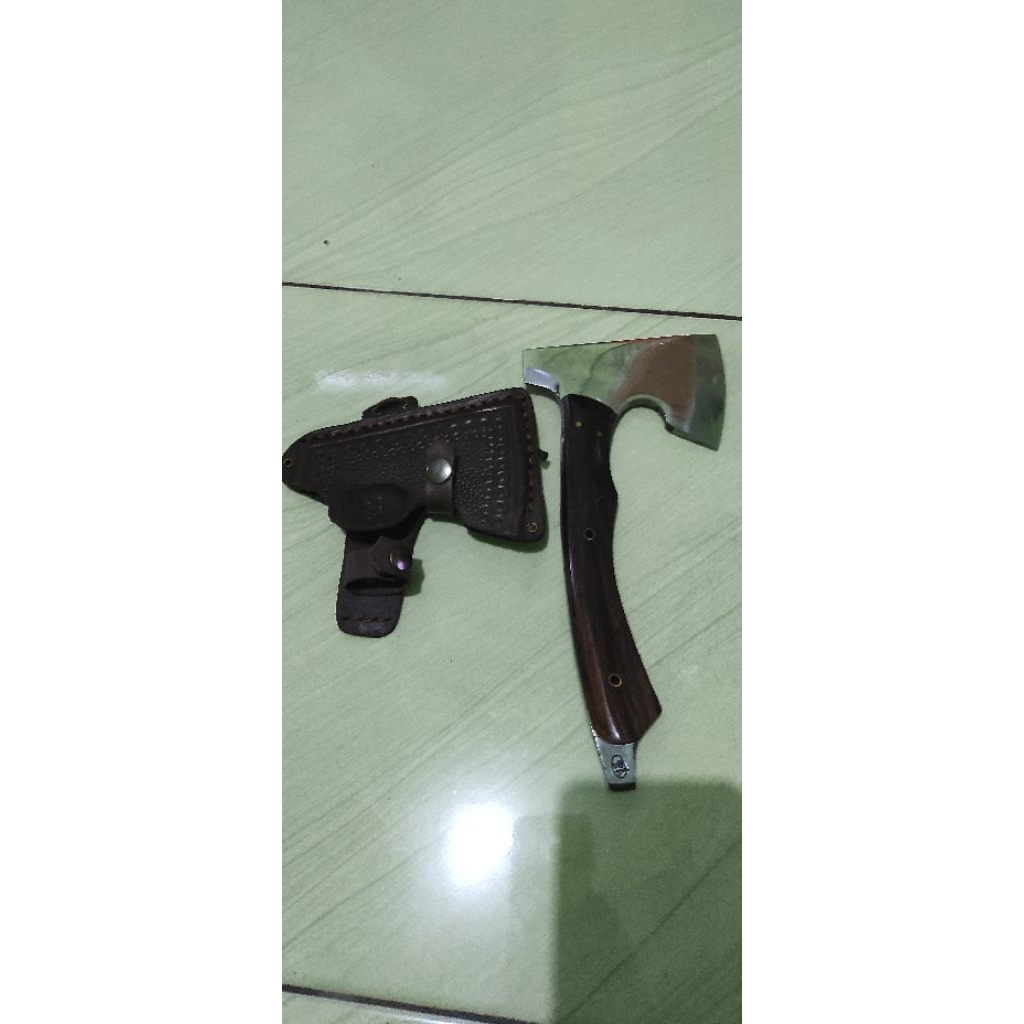 kapak survival serbaguna pembelah kayu