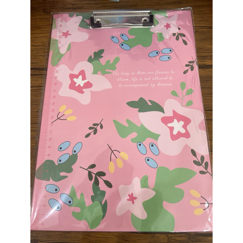 

clipboard / papan jalan / papan ujian