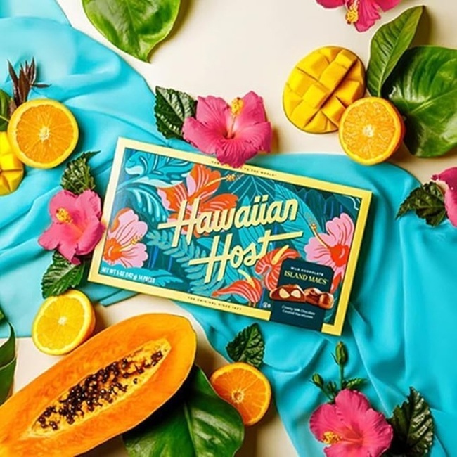 

Cokelat Hawaiian Host Island Macs Hibiscus Premium Creamy Milk Chocolate with Macadamias Gift Box asal USA Amerika