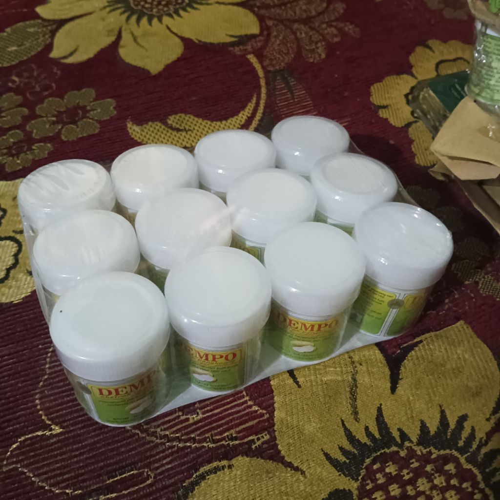 12 pcs Cream Dempo snow sari Bengkoang Hijau Pencerah wajah Putih Alami Free Tas Amplop