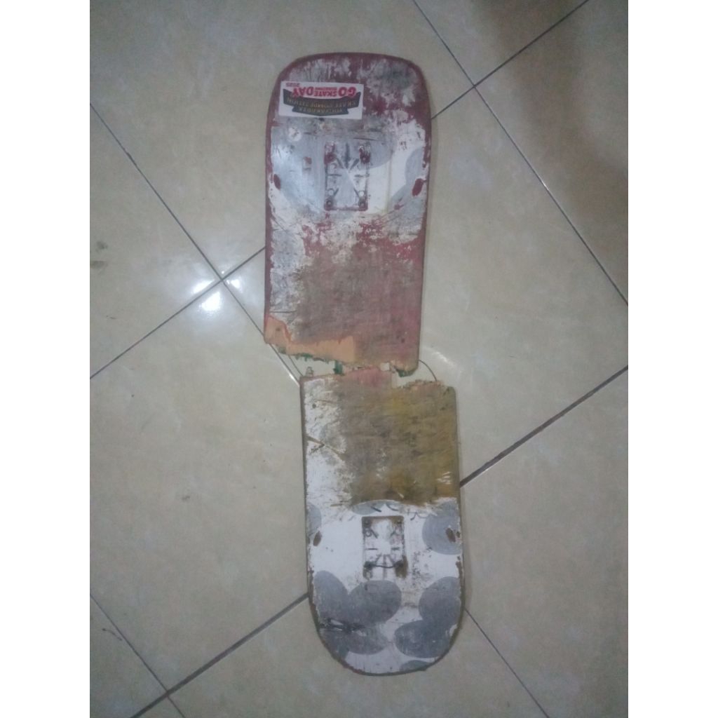 broken skate deck