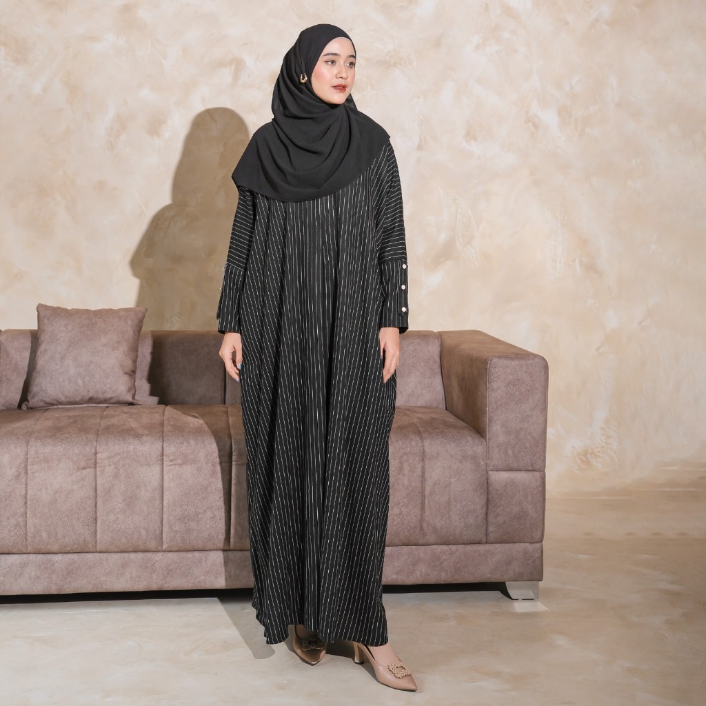 Jemma Abaya Black by Ventedaily | Gamis Muslimah Elegan Warna Hitam