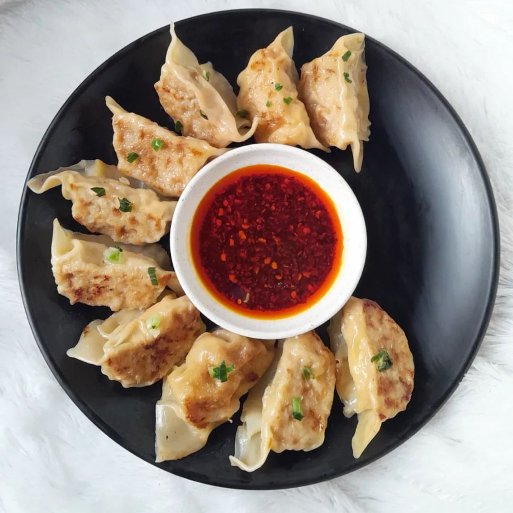 

GYOZA CHILI OIL ISI 10