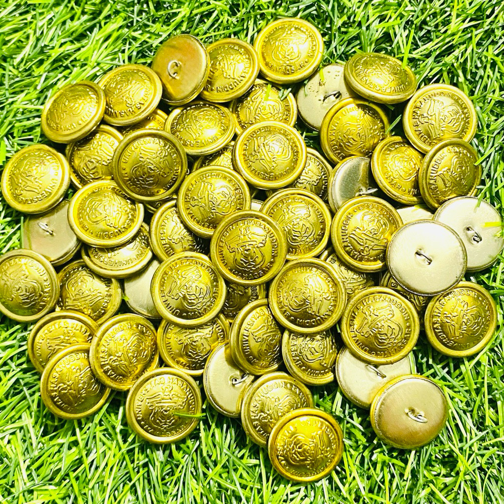 KANCING ALMAMATER UNHAS,berlogo UNHAS WARNA GOLD HARGA SATUAN