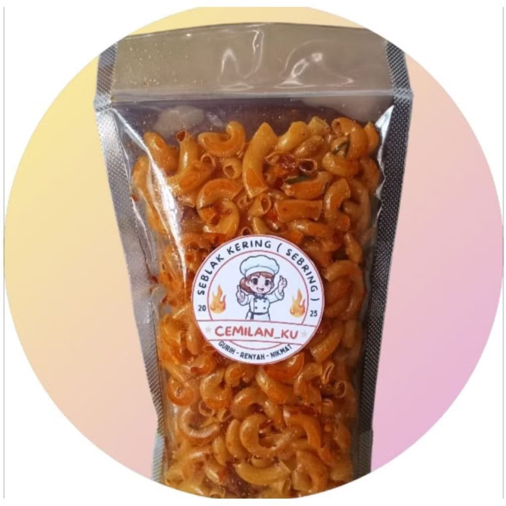 

Makaroni 1/4 kriuk pedas gurih mantap bikin goyang terus di lidah