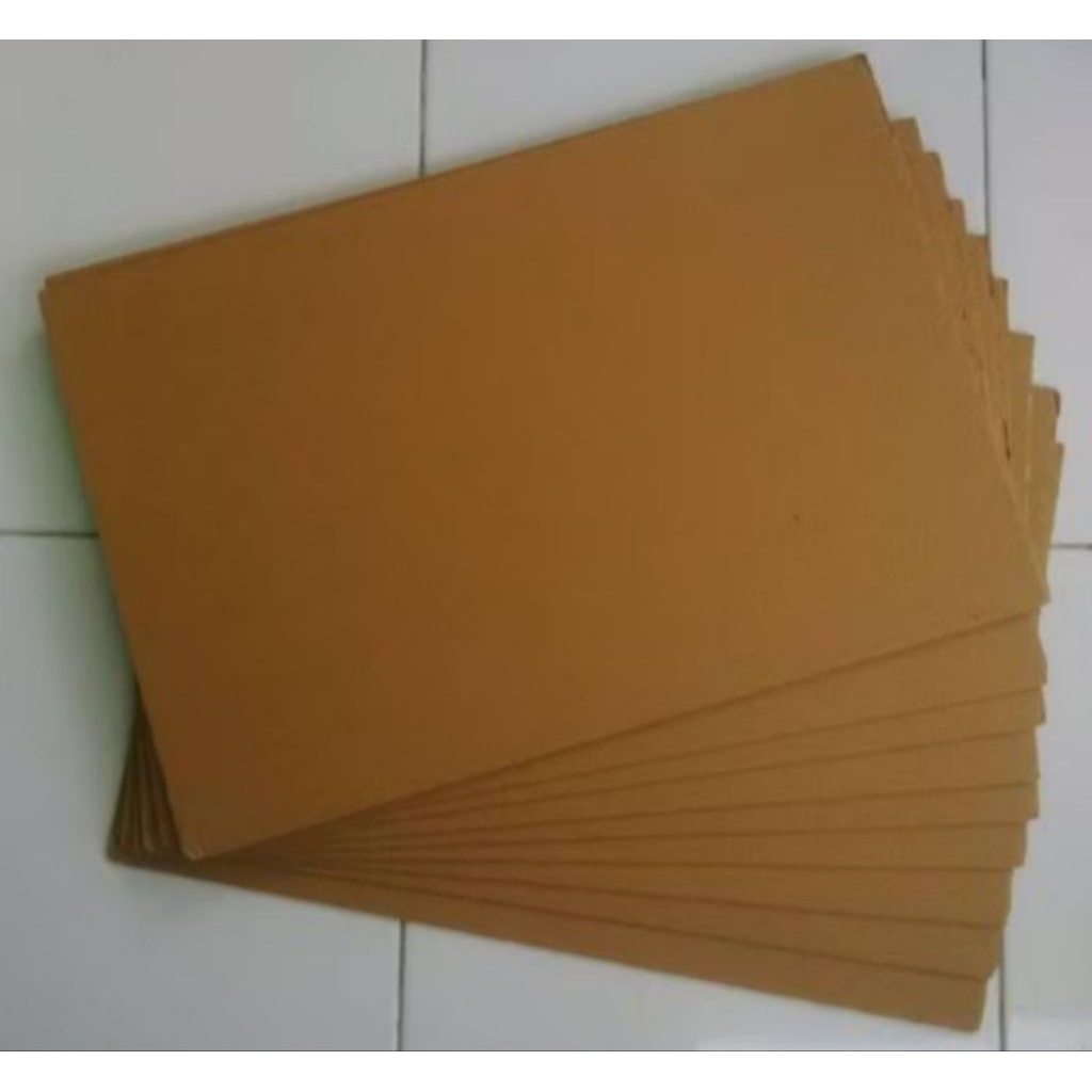 

KARDUS SHEET LEMBARAN 40 X 30 CM TEBAL 4MM C-FLUDE 30X40 CM / 40X30 CM
