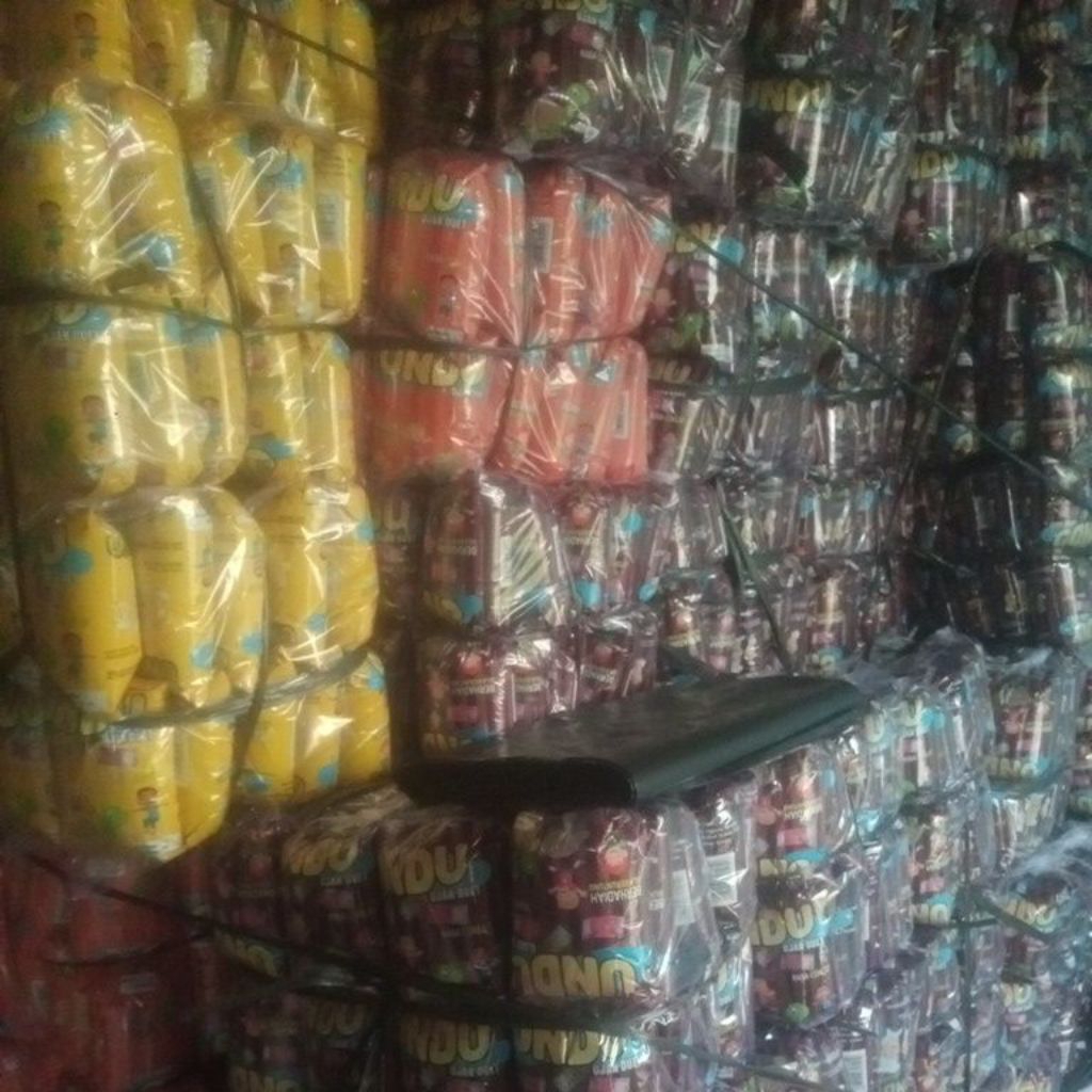 

undu ciki ciki berhadiah bagi yang beruntung 1 renteng isi 10 pcs