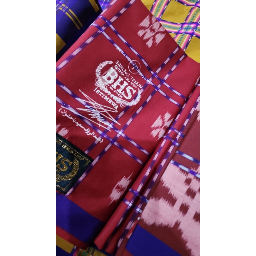 bhs ggl istimewa full sutra 210 spunsilk grade gold kondisi scond mulus parah.dijamin like new