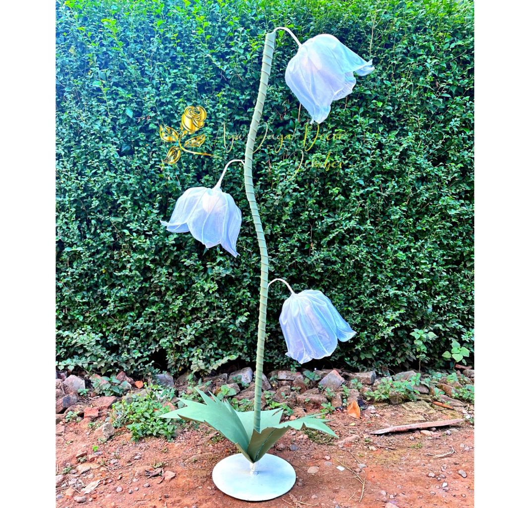 standing bunga giant flower motif bunga Lily dekorasi pelaminan / giant flower photogrgraphi / bunga