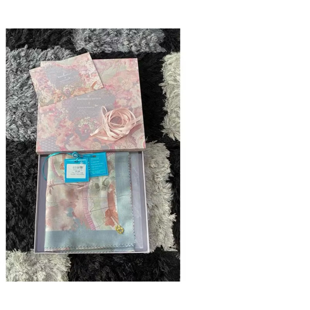 Preloved full set buttonscarves XL journey