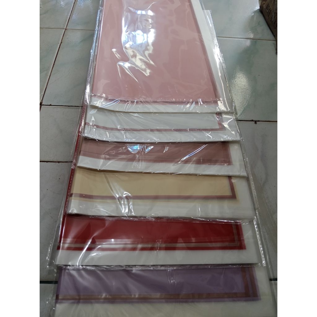 

Kertas bucket / cellophane double list / wrapping paper