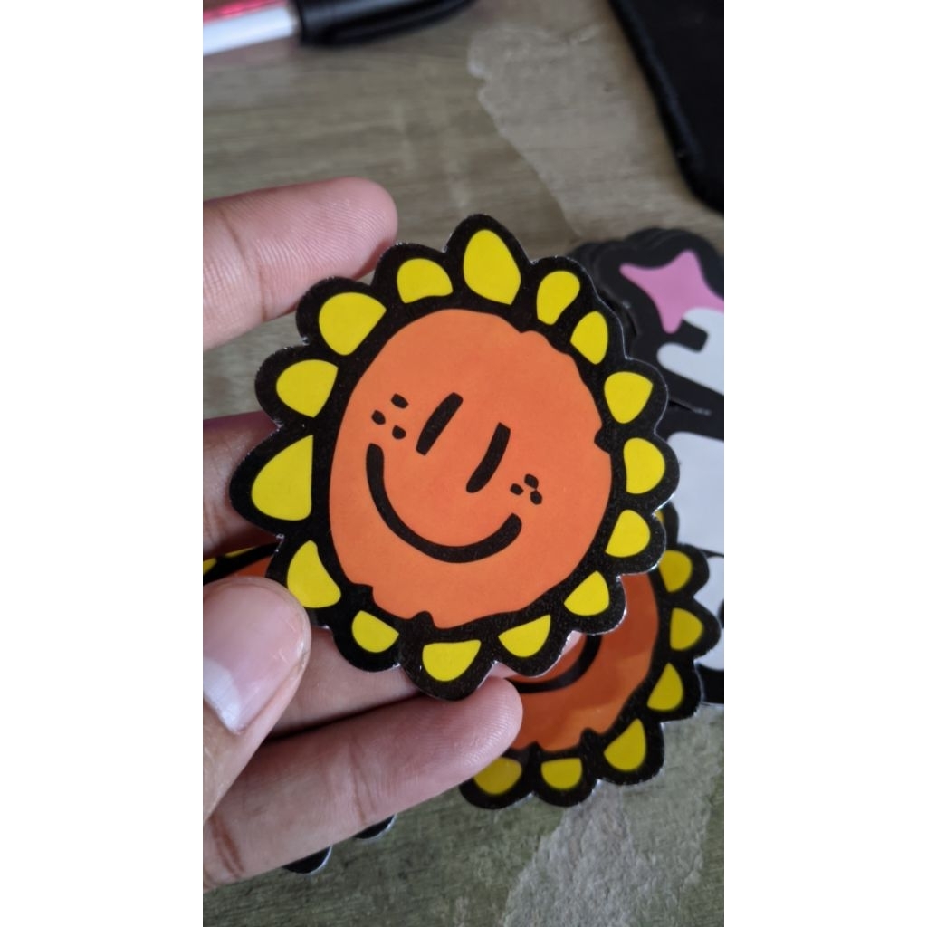 

STICKER TELEVISI STAR LOGO VYNIL