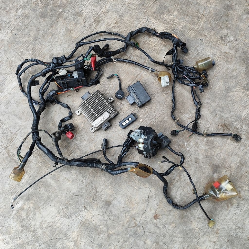 ECU-ECM-CDI KABEL BODY KELISTRIKAN ESSY HONDA PCX 150 FI CBS ORIGINAL KODE PART  K97G-N31 IN 01