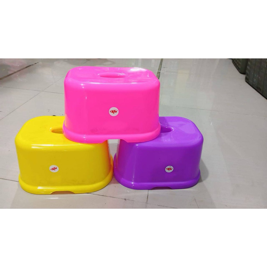 BANGKU JONGKOK KH / BANGKU JONGKOK GLASIO / BANGKU JONGKOK  PLASTIK / BANGKU ANAK ANAK