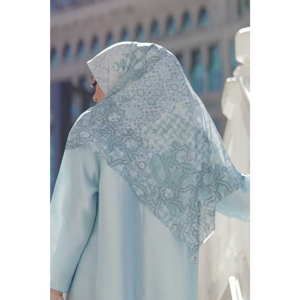 Buttonscarves AS-IS Haramain Series Voal Square - Sky (gratis box random)