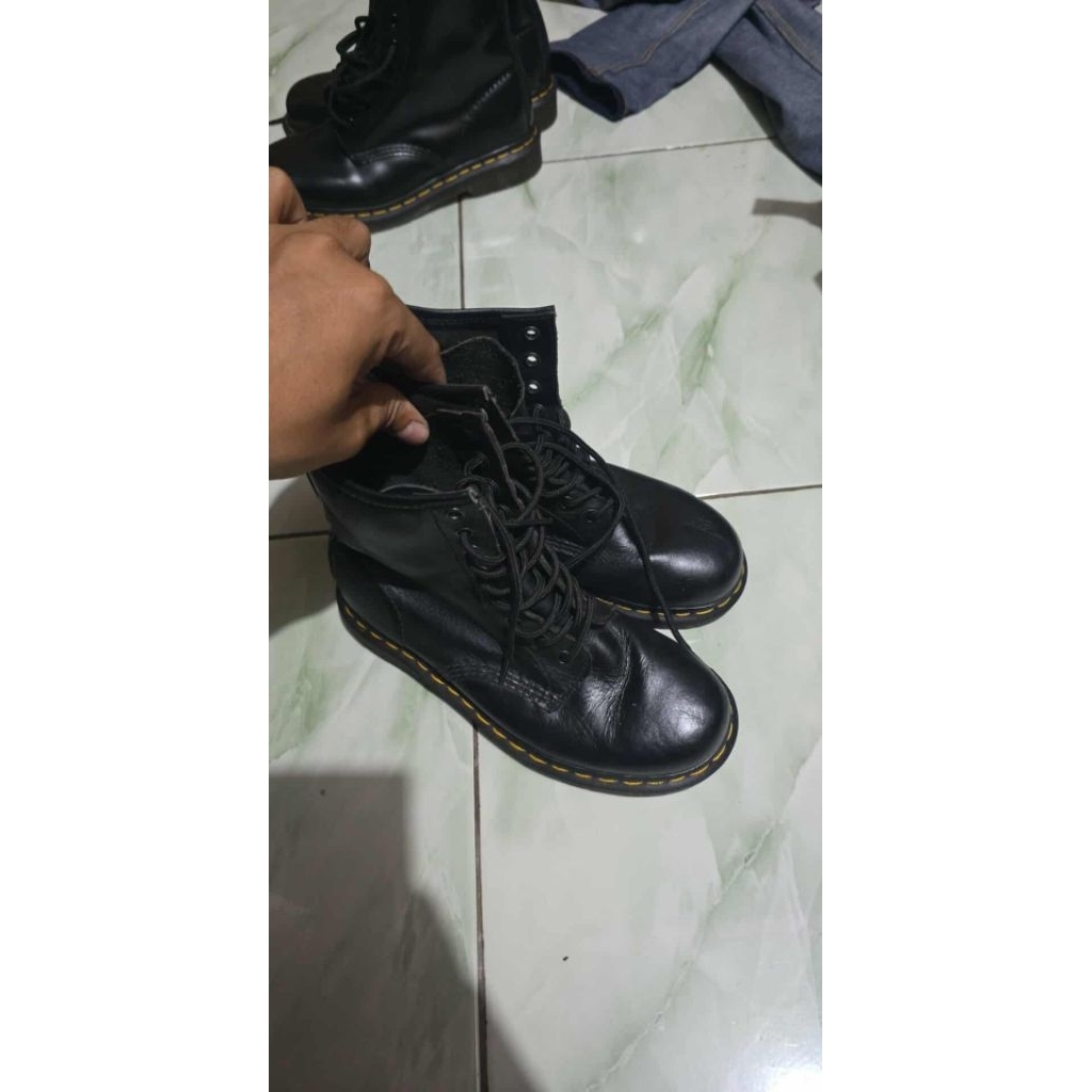 docmart size 38-37 second