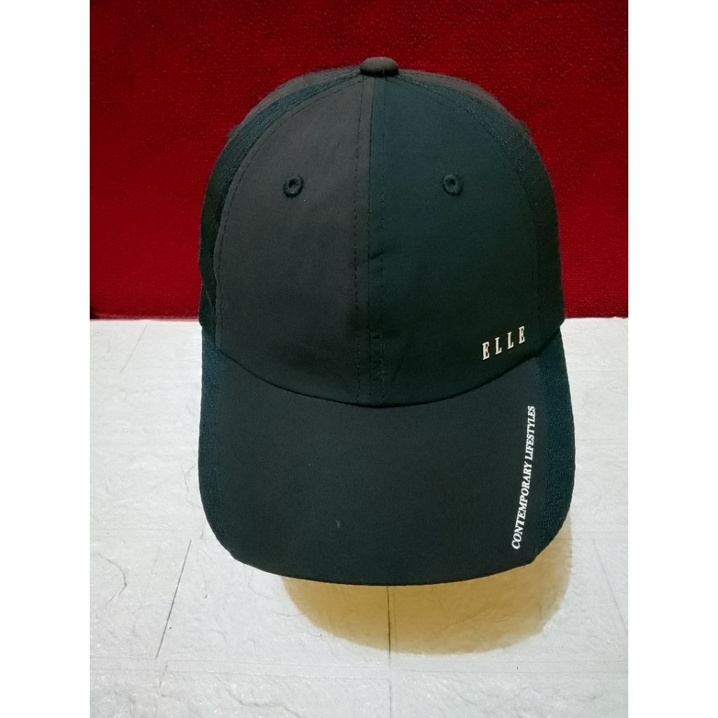 Topi Elle Hitam