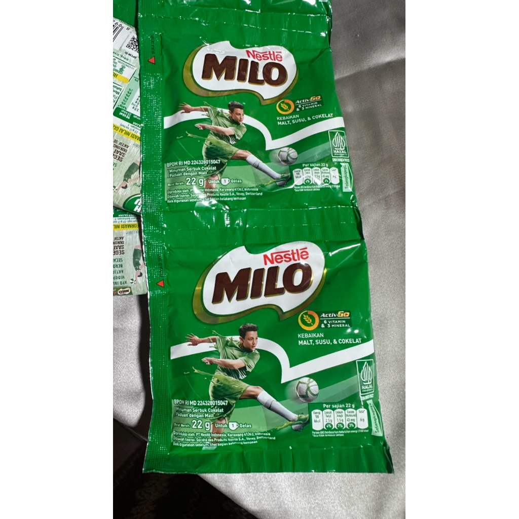 

MILO 22GR - MINUMAN COKELAT NUTRISI ENERGI (1 Renteng isi 10 Sachet)