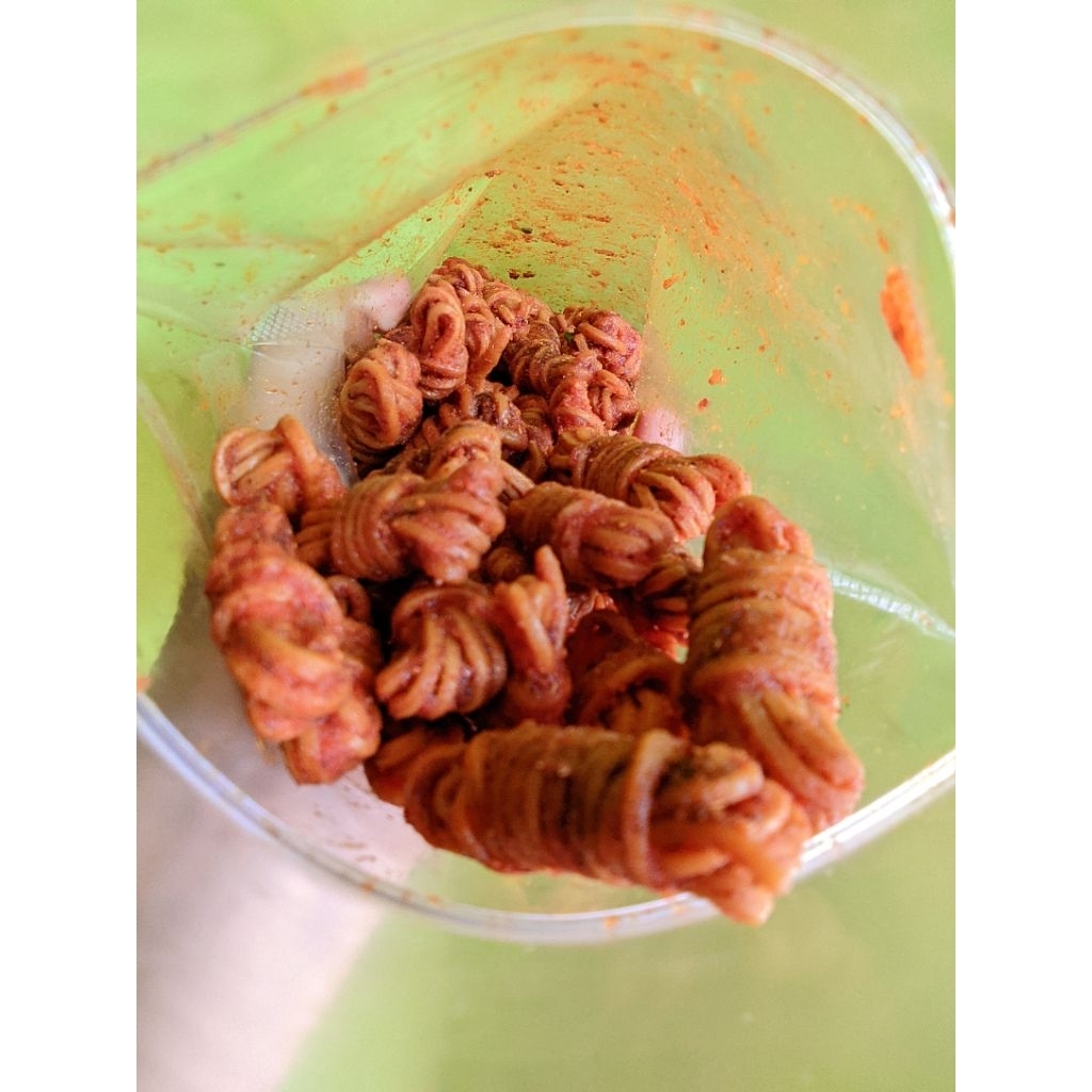 

mie gulung / mie uwel kemasan 250gr pedas Daun jeruk