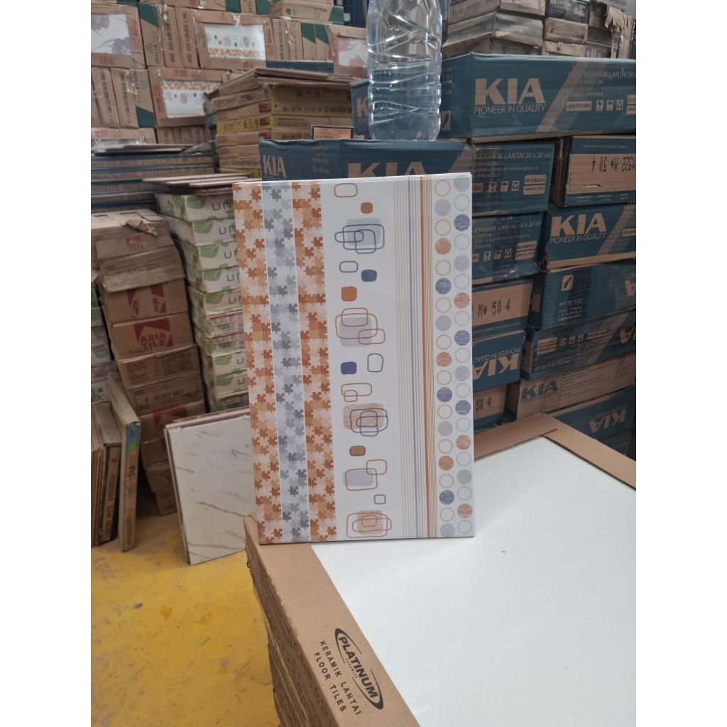 Keramik Dinding 25x40 Aldora Beige