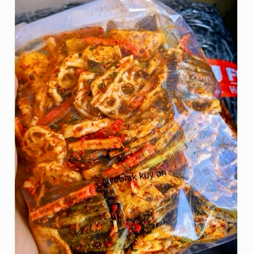 

500gr Kerupuk Seblak mix pedas daun jeruk Camilan Viral