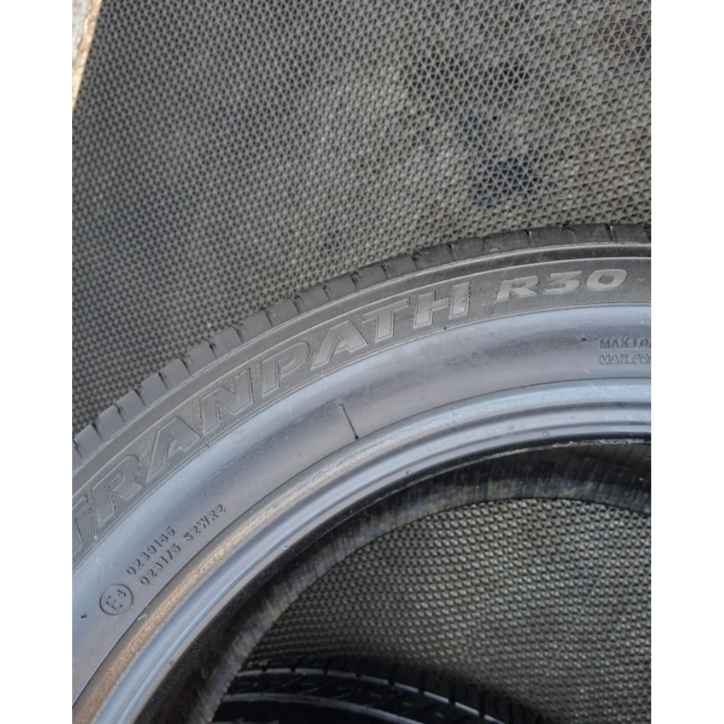 Seken Toyo tranpath 235 50 R18