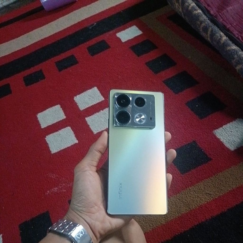 Infinix note 40 ya ram 16g(8+8gb)/ 256gb ya hp+kotak  no minus bening ya