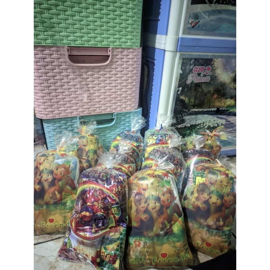 

BINGKISAN SNACK//POUCH SNACK//HAMPERS SNACK UNTUK ANAK