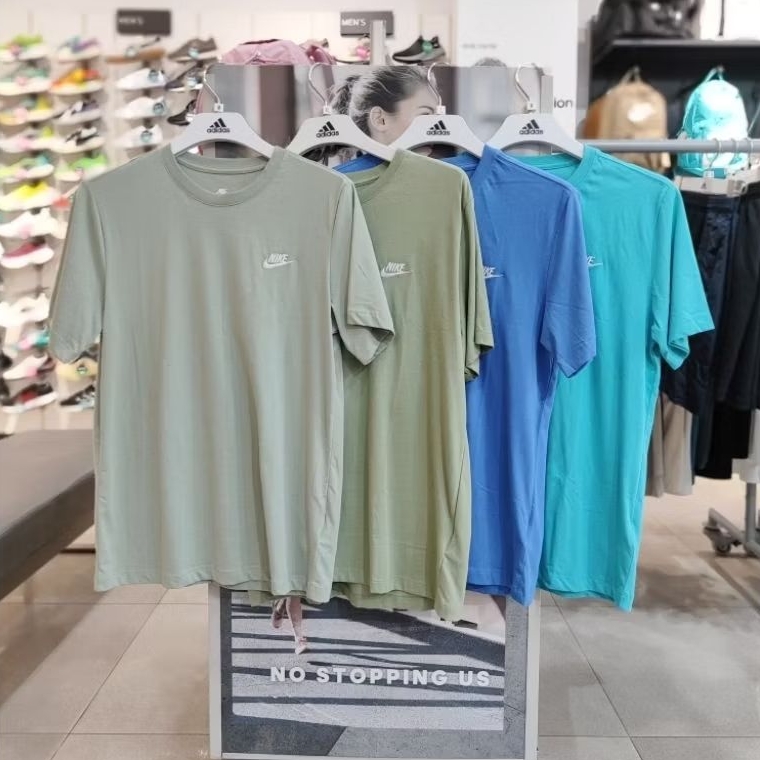 Baju Kaos - NIKE Sportswear Club Men's T-Shirt - Black [AR4999-013] - Original