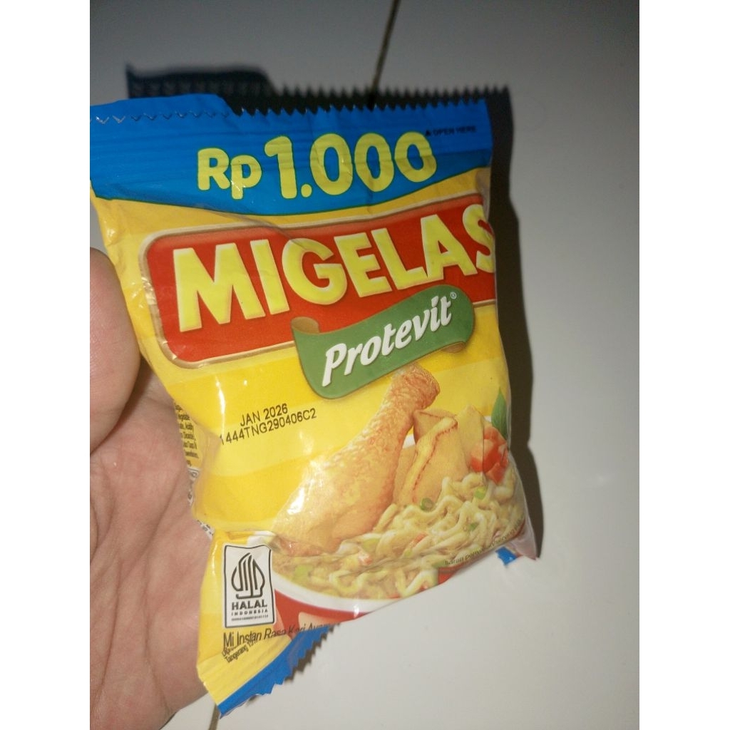 

Mie Gelas Protevit Renceng ECER Kari Ayam 26gr