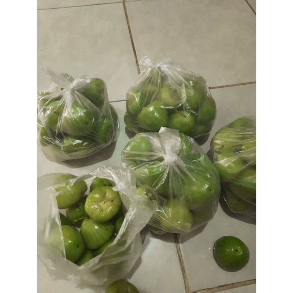 

JAMBU IJO SUPER FRESH MANIS Berat 1Kg