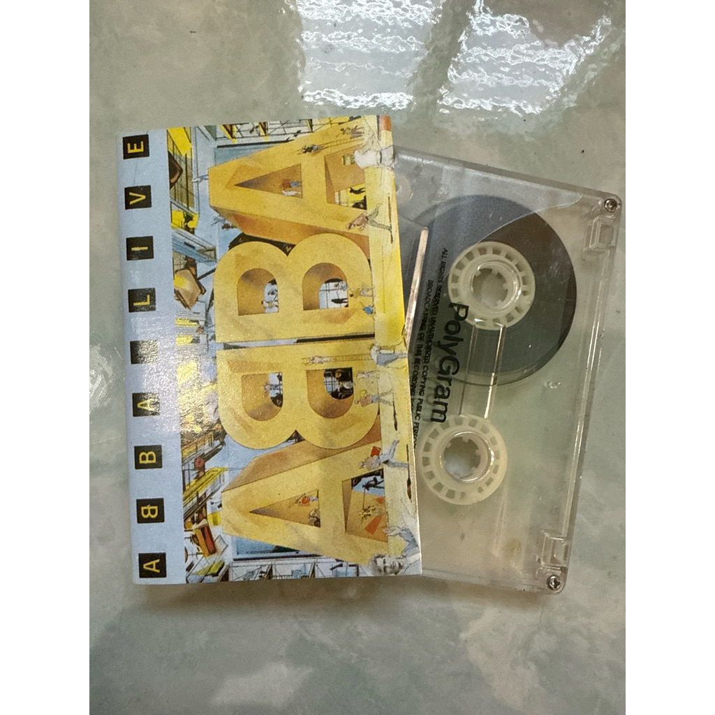 kaset pita abba live