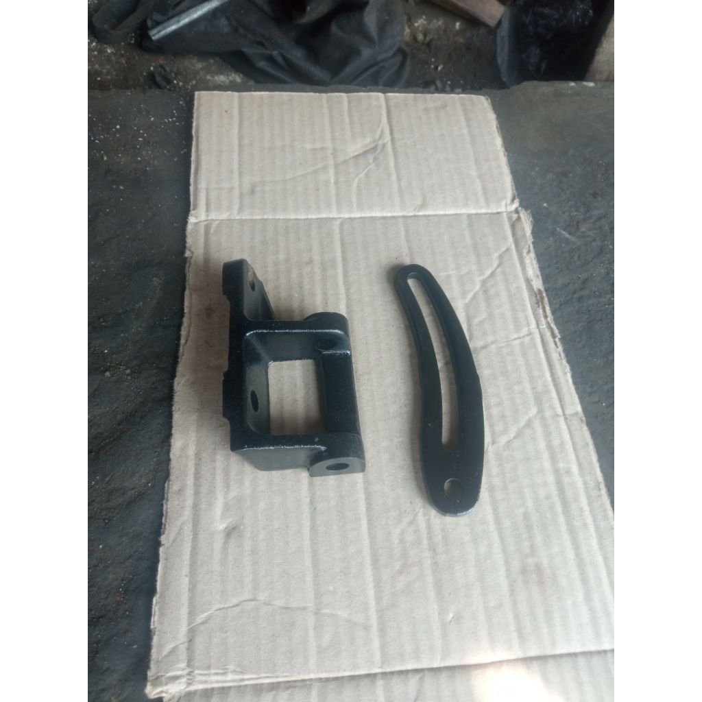 Breacket Dinamo Ampere Toyota Kijang 5k 7k #ORIGINAL