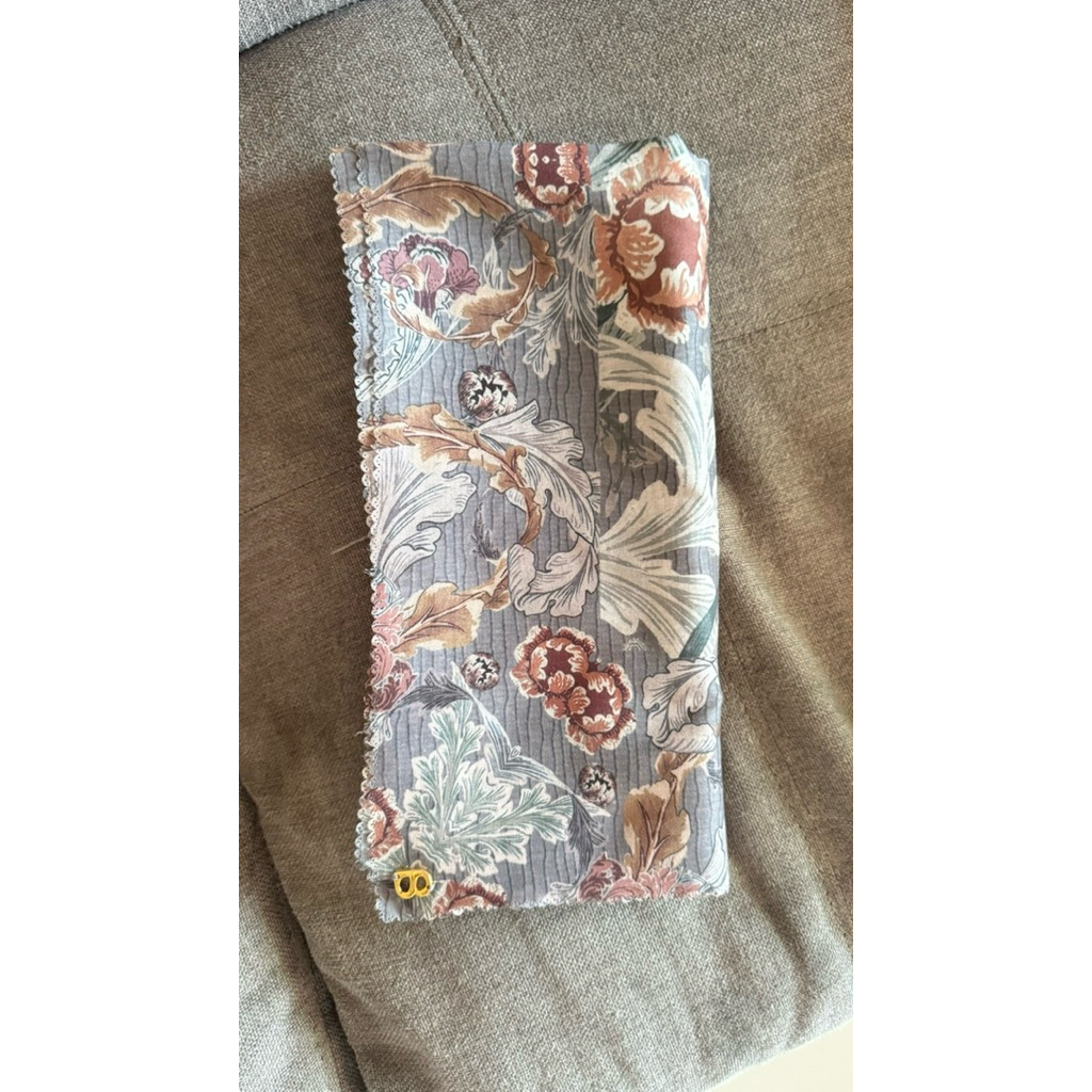 Buttonscarves XL The royale square hijab grey kerudung mewah murah wanita